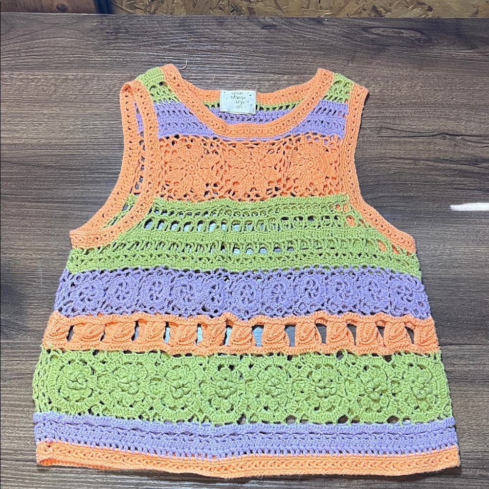 vintage One Step Up knit or crocheted vest JUNIOR size SMALL. 2229